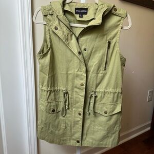 Zenana Outfitters Olive Green Sleeveless Vest